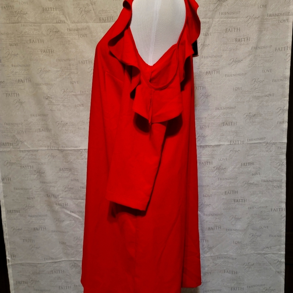 ECI New York: Red, Size: Medium